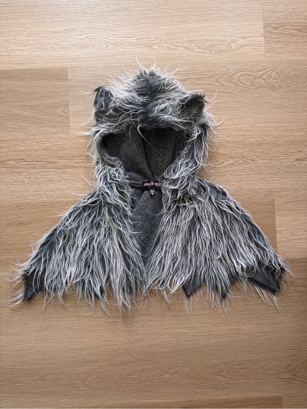 Dollskill Faux Fur Wolf Hooded Cape - Gray